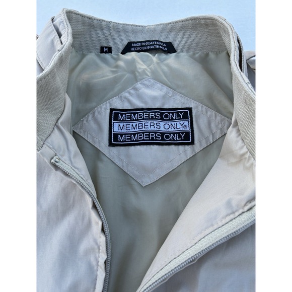 VTG Members Only Iconic Bomber Jacket Tan Khaki Mens M Full Zip Pockets Retro - Picture 4 of 8